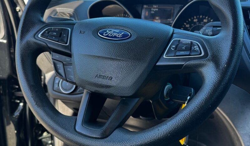 2017 FORD ESCAPE SE full