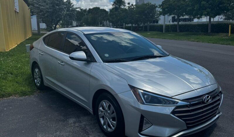 2019 HYUNDAI ELANTRA SE full