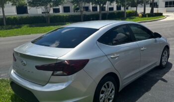 2019 HYUNDAI ELANTRA SE full