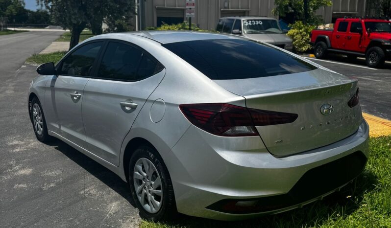 2019 HYUNDAI ELANTRA SE full